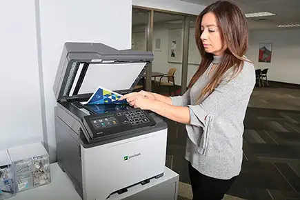 Multifunktions-Laserdrucker mit Kopierfunktion