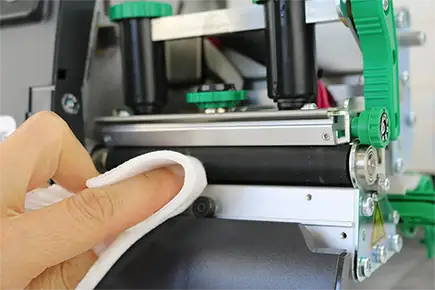 Reinigung eines Platenrollers - Druckerservice bzw. Druckerwartung